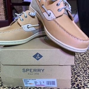 Sperry Woman’s songfish boat shoe